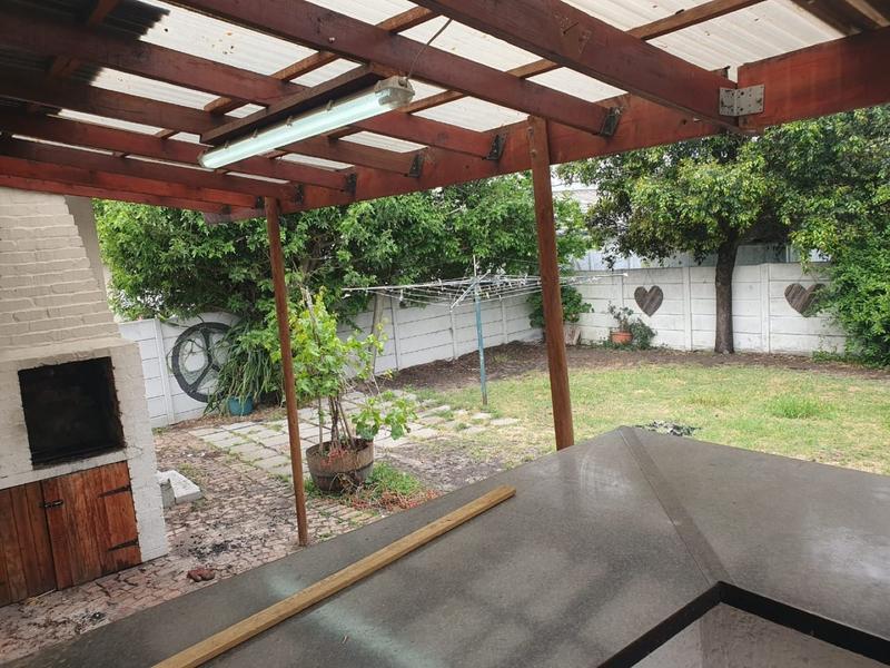 To Let 3 Bedroom Property for Rent in Bo Oakdale Western Cape